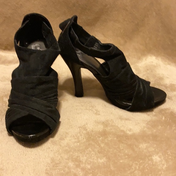Report Shoes - Black sandals size 6